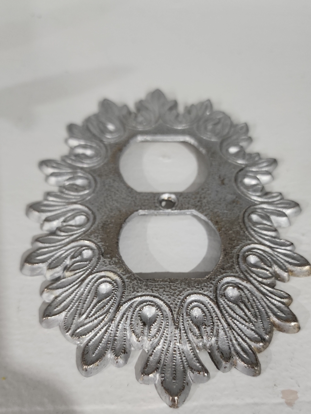 🥞Silver Ornate Double Outlet Wall Plate